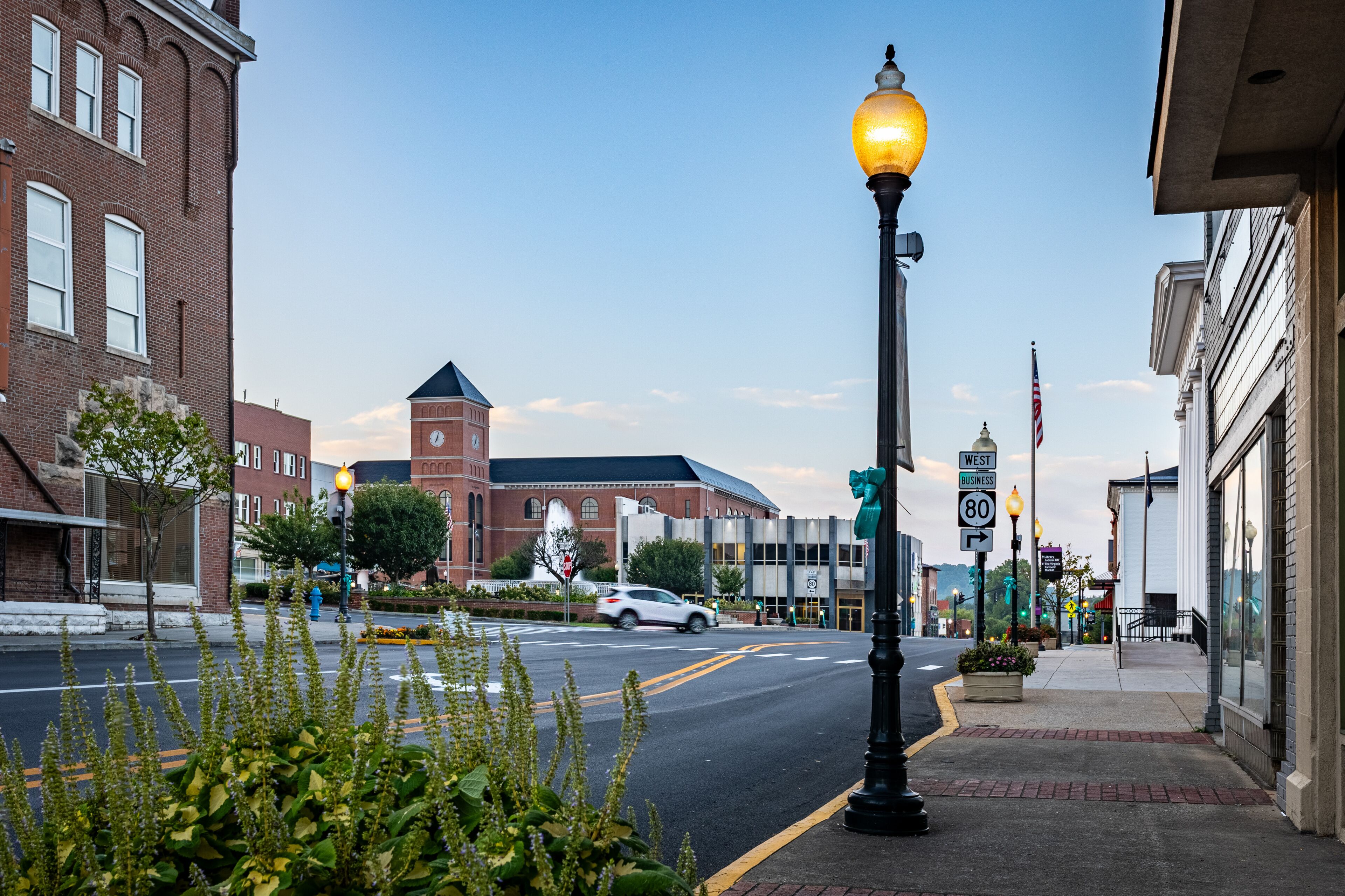 Main Street in Downtown midwestern city of Somerset, Kentucky