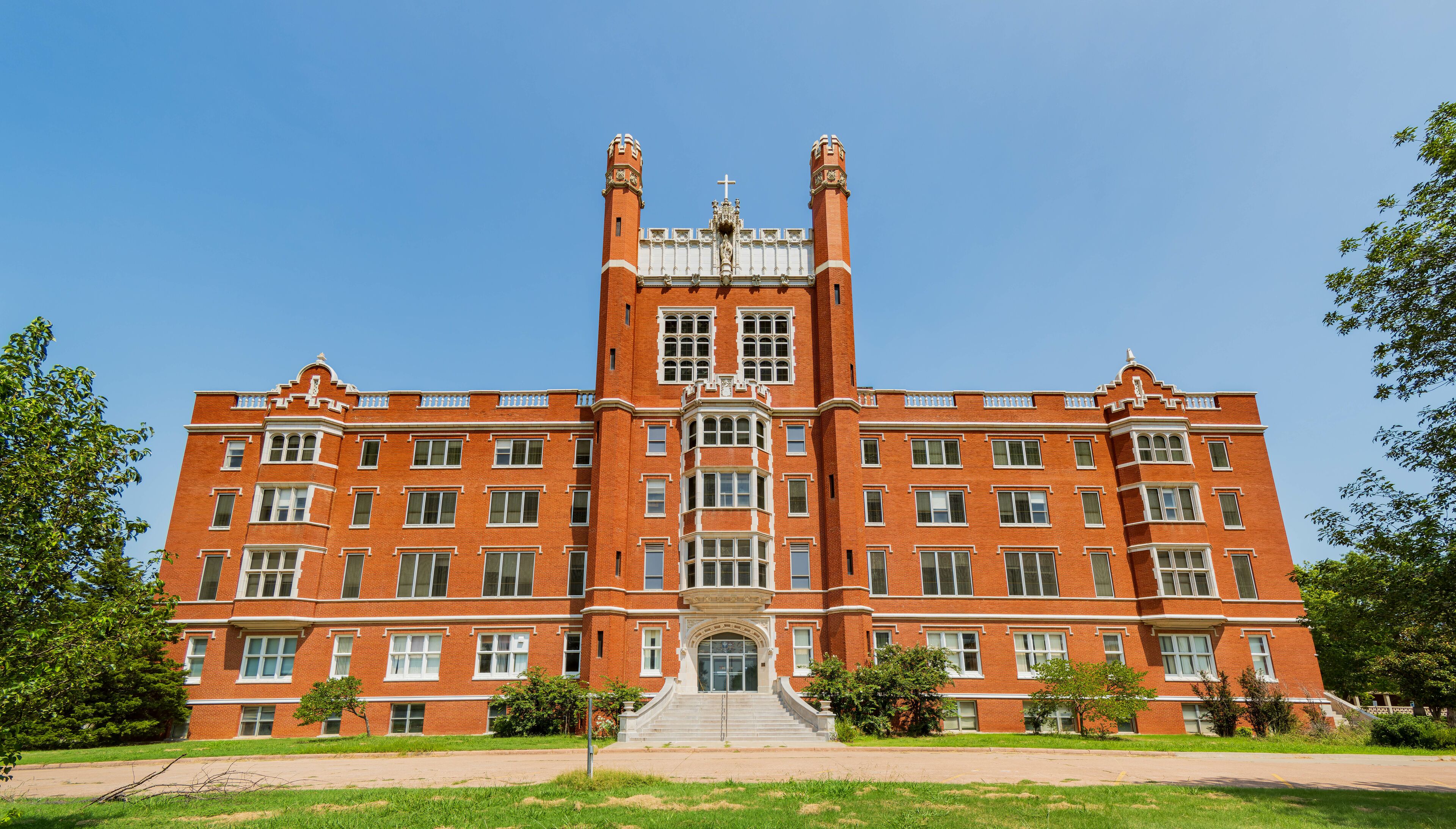 Sunny view of the Saint Gregory's Abbey of Oklahoma Baptist University