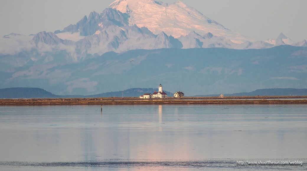 The lighthouse at Serenity Point, five miles away down the spit, with Mount Baker looming majestically in the background.
#BestOf5
