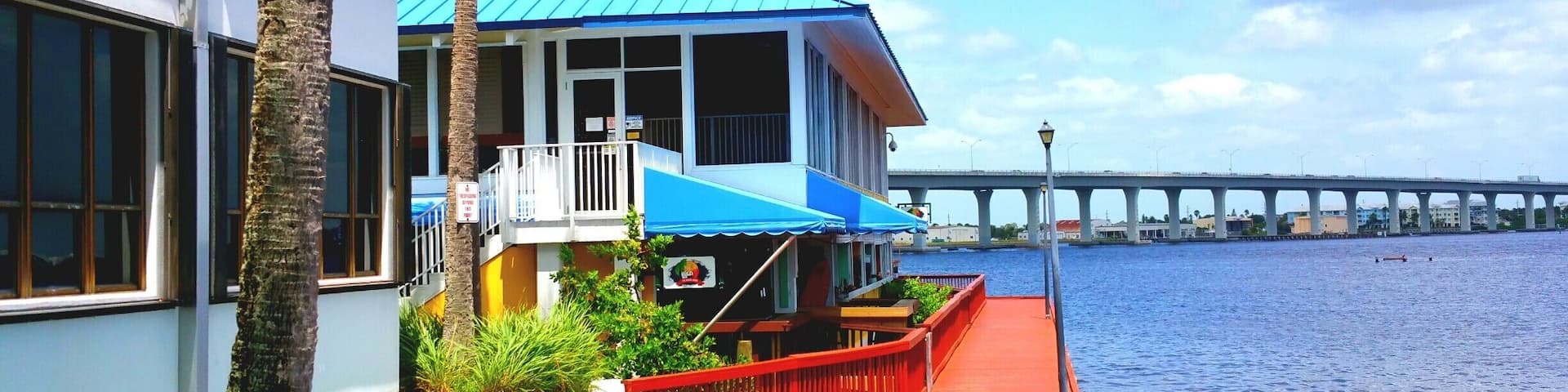 Along this beautiful boardwalk in Stuart Florida. You can see a spectacular view of the Roosevelt Bridge. There's also a great restaurants along the Riverwalk.