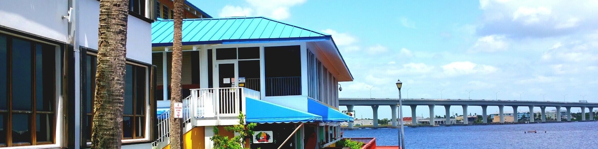Along this beautiful boardwalk in Stuart Florida. You can see a spectacular view of the Roosevelt Bridge. There's also a great restaurants along the Riverwalk.
