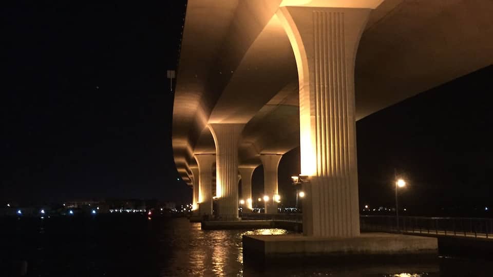 #stunningstructures
Evening stroll under the Roosevelt Bridge in downtown Stuart.