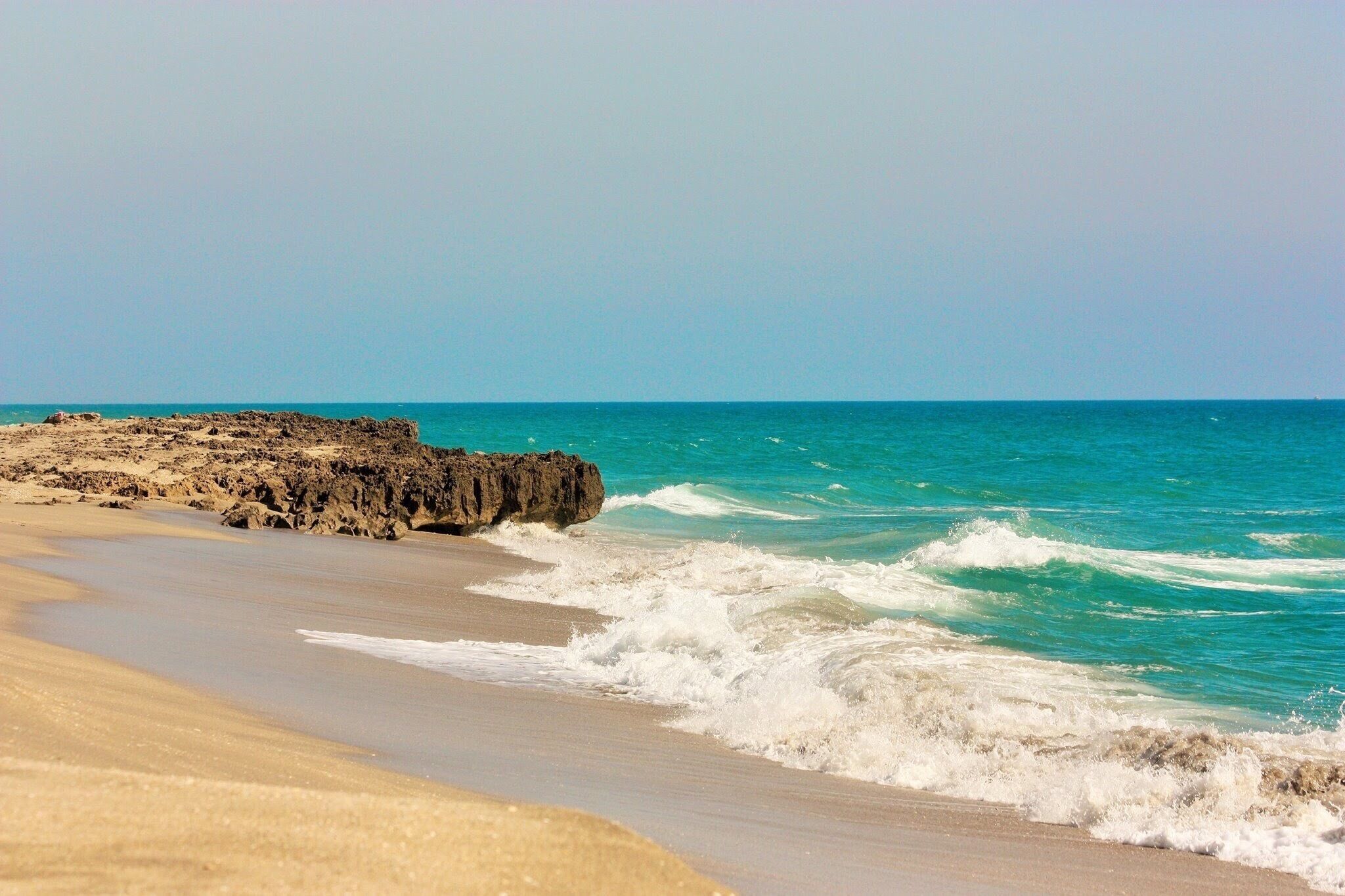 Beautiful beach with small formations of worm rock located in Stuart, Florida
#beach #Florida