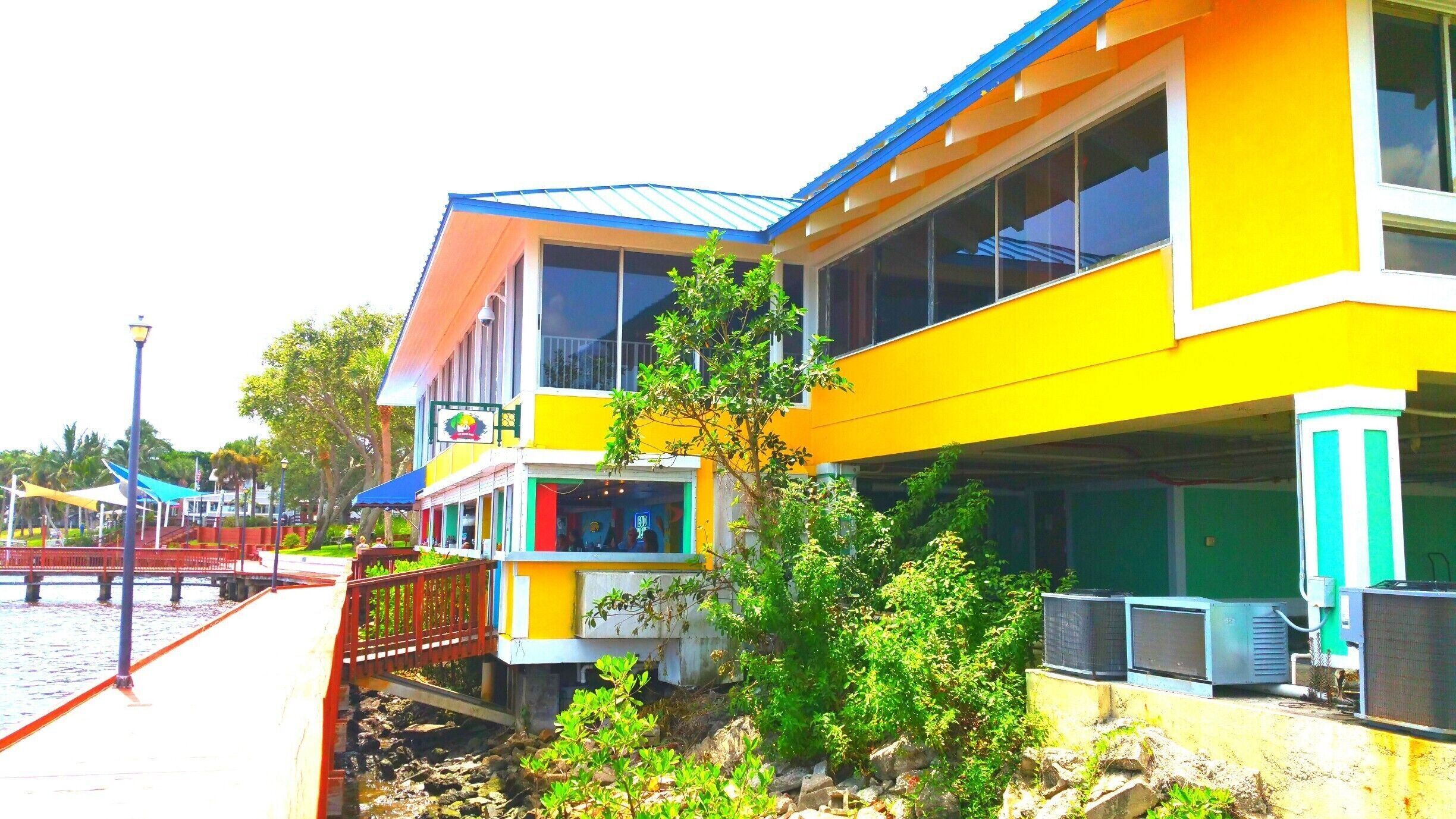 This beautiful building along the Riverwalk in Stuart. There's many different restaurants along the way, and a spectacular view of the Roosevelt Bridge.