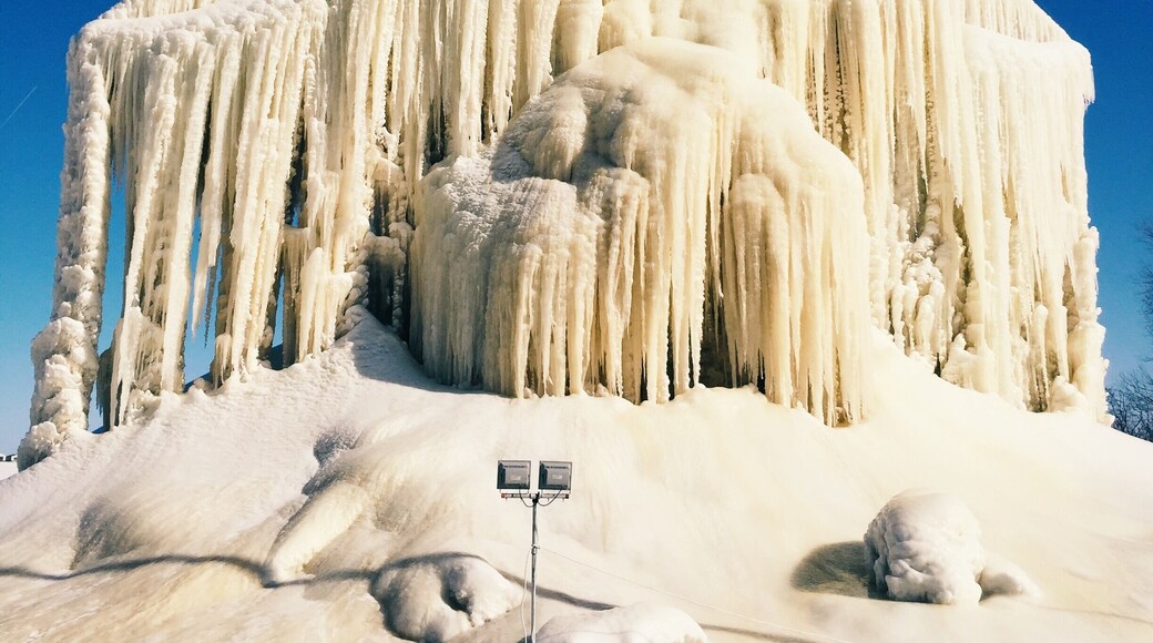 Frozen on the Wisconsin side of Lake Superior, right across the bridge from Duluth, MN #snow