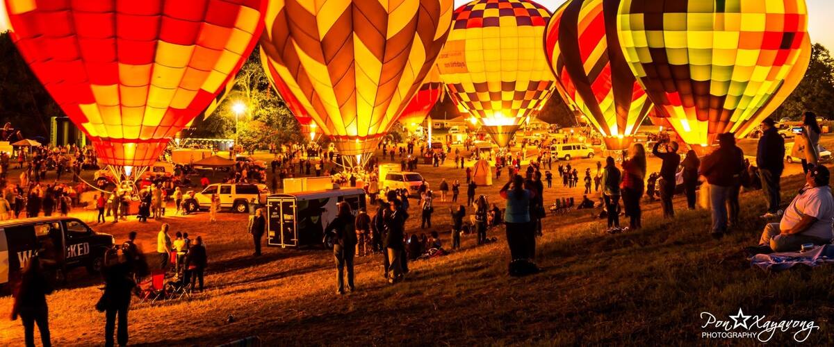 Saturday night only! Balloons night glow