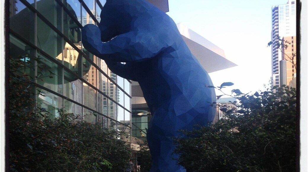 A curious 40 foot blue bear peers into the Convention Centre in the mile high city.