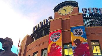 Stadium series, Downtown Denver 🏒
#hockey #stadiumseries #denver #colorado