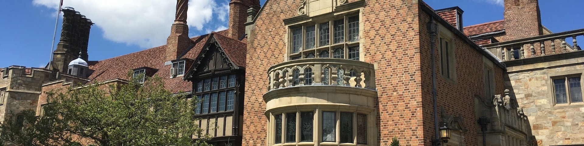 A great house, designed by Matilda Dodge herself (her bedroom is the only one with a balcony). Take a tour through some of the 100+ rooms and imagine what the openingsparty was like, when some 800 people showed up, but only 400 had been invited. - Great garden and views as well.
http://meadowbrookhall.org/