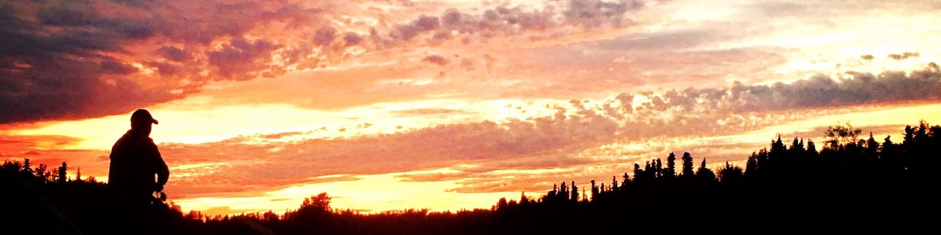 Fishing at Kenai River in the midnight Sun. Salmon Capital of the world.
#AquaTrove