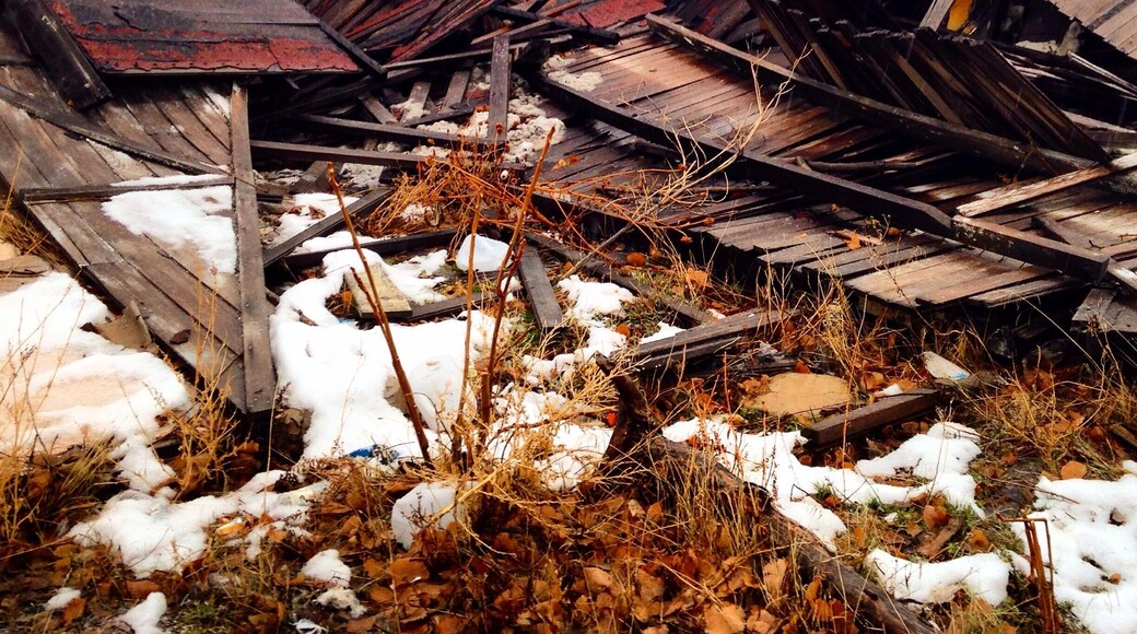 Bauer Utah is an abandoned town, now part of the Tooele County Landfill. There is buildings still standing and plenty of ruins. Keep in mind this is private property and to be respectful.
