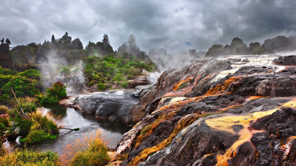 Dramatic geysers of Te Puia, Rotorua Geothermal Park, New Zealand