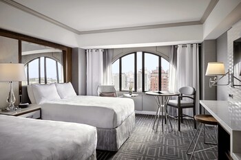 Pillowtop beds, in-room safe, desk, laptop workspace