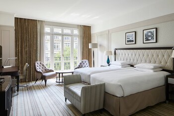 Ropa de cama hipoalergénica y minibar (con algunos artículos gratuitos)