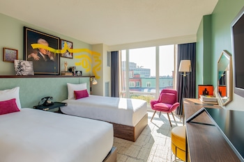 Laptop workspace, free WiFi, linens