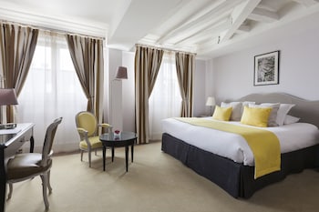 Premium bedding, minibar, in-room safe, desk