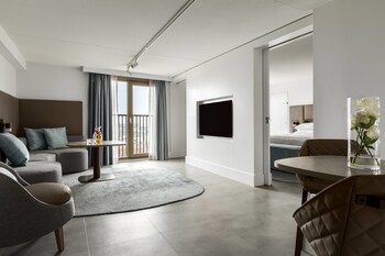 Premium bedding, pillowtop beds, minibar, in-room safe