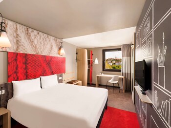 In-room safe, desk, iron/ironing board, free cots/infant beds