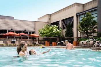 2 indoor pools, outdoor pool