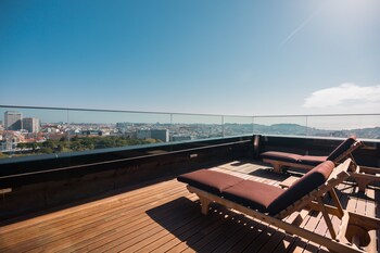 Allergikerbettwaren, Minibar, Zimmersafe, Schreibtisch
