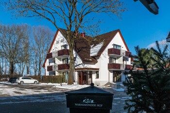 Allergikerbettwaren, Minibar, Zimmersafe, Schreibtisch