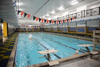 2 indoor pools