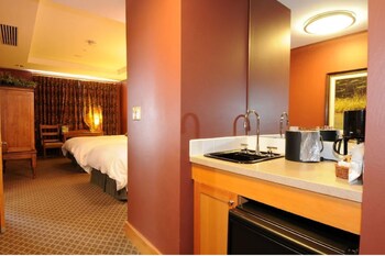 Iron/ironing board, free cribs/infant beds, rollaway beds, free WiFi