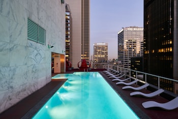 Outdoor pool, sun loungers