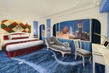 Premium bedding, pillow top beds, minibar, in-room safe