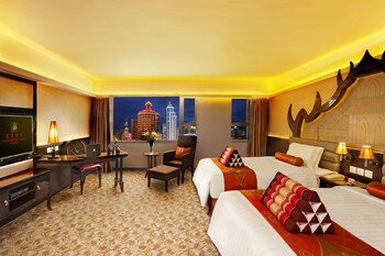 Premium bedding, pillow top beds, minibar, in-room safe