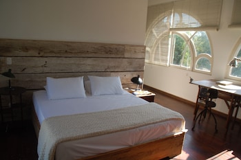 Ropa de cama de alta calidad, minibar, caja fuerte