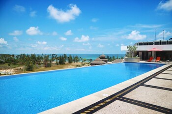 Outdoor pool, pool umbrellas