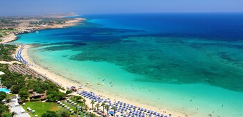 Plage, serviettes de plage, beach-volley, bar de plage