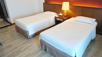 Minibar, in-room safe, desk, free cots/infant beds