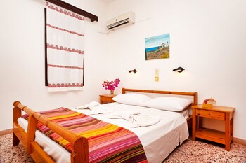 1 Schlafzimmer, kostenlose Babybetten, kostenpflichtige Zustellbetten