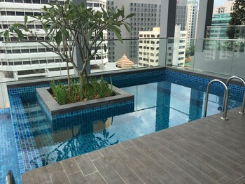 Outdoor spa bath