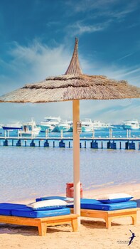 Spiaggia privata, lettini da mare, ombrelloni, teli da spiaggia