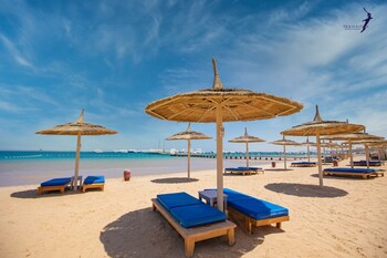 Spiaggia privata, lettini da mare, ombrelloni, teli da spiaggia
