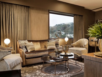 Premium bedding, minibar, in-room safe, blackout curtains