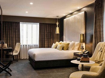 Premium bedding, minibar, in-room safe, blackout curtains
