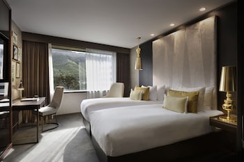 Premium bedding, minibar, in-room safe, blackout curtains