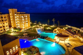 3 outdoor pools