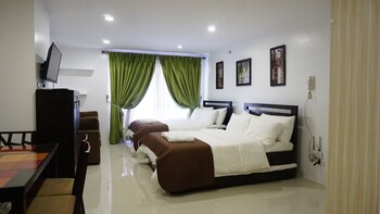 Free WiFi, linens, wheelchair access