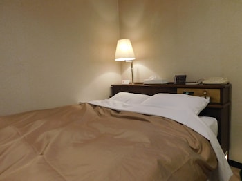 In-room safe, rollaway beds, free WiFi
