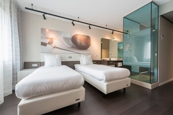 In-room safe, desk, cots/infant beds, rollaway beds
