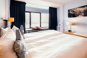 Minibar, in-room safe, desk, blackout drapes