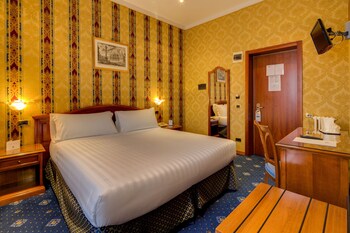 Literie hypoallergénique, minibar, coffre-forts dans les chambres