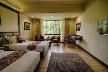 1 bedroom, premium bedding, minibar, in-room safe