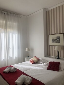 In-room safe, desk, iron/ironing board, free WiFi