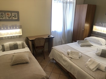 In-room safe, desk, iron/ironing board, free WiFi